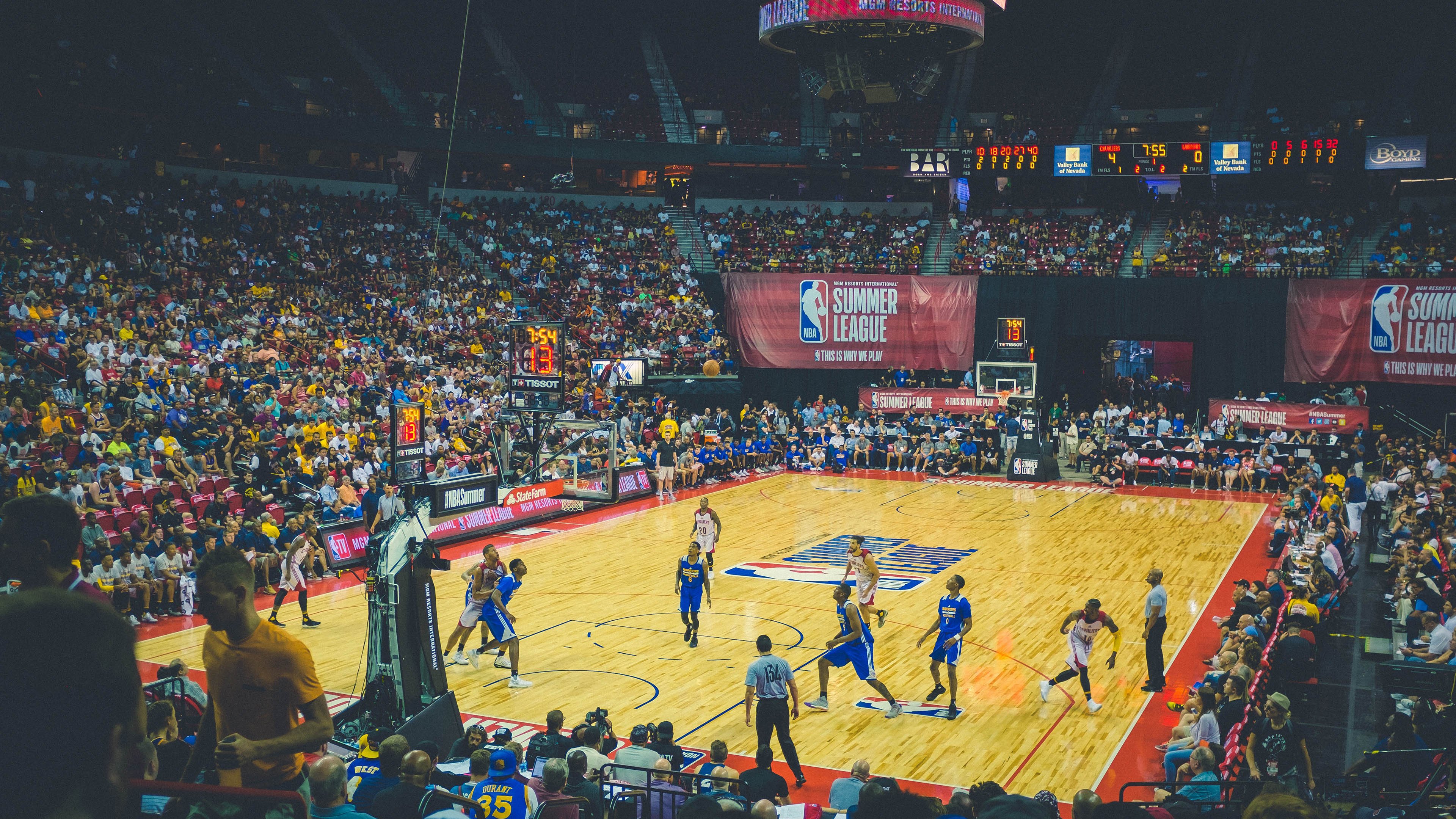 热血激战，球场上的荣誉之战即将打响，热血激战片