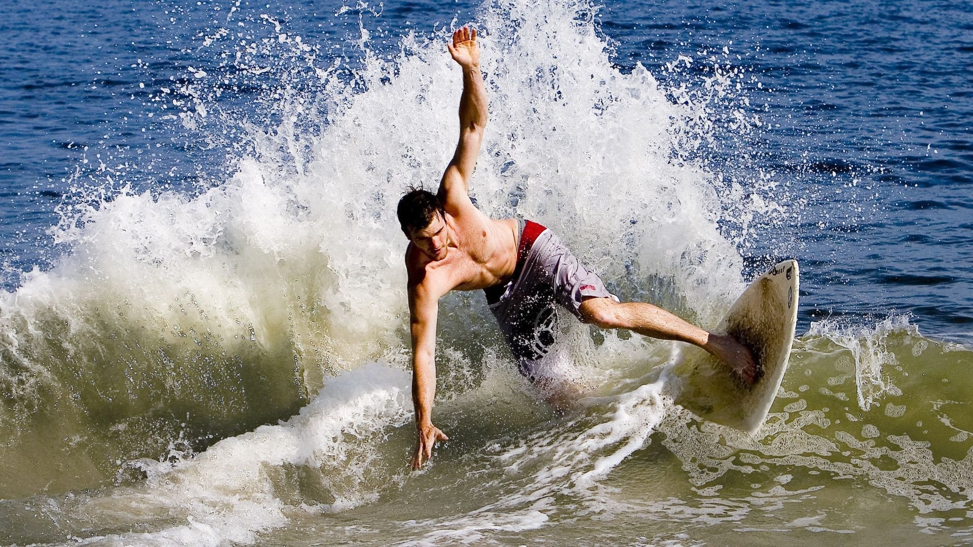 波兰队的成功：国际乒联混合团体世界杯中的全员发挥，波兰乒乓球著名运动员